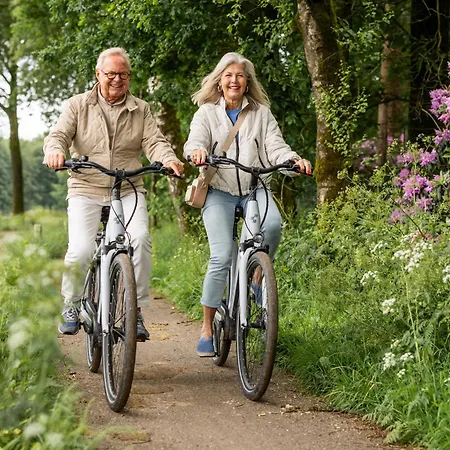 بيت للعطل Heide Hoeve Hoekwoning Met Hottub | 6 Personen *