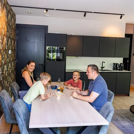 Heide Hoeve Hoekwoning Met Hottub | 6 Personen بيت للعطل